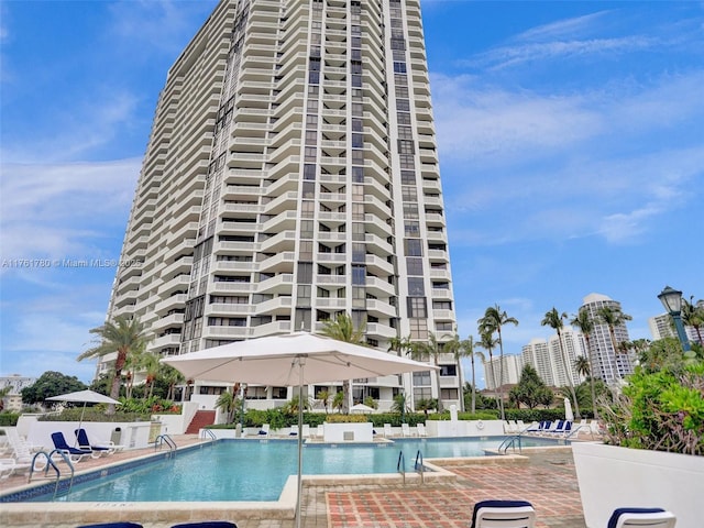 1000 W Island Blvd Unit 2606, Aventura, FL 33160 - community pool featuring a patio area