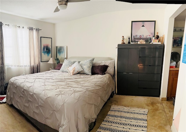 bedroom featuring a ceiling fan