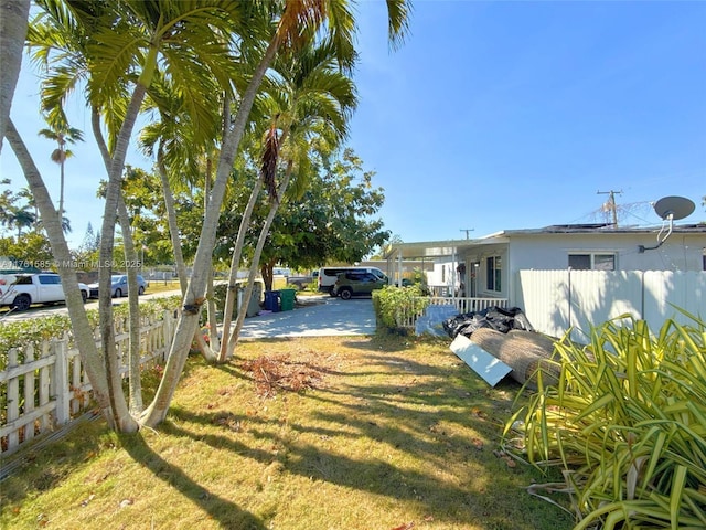 view of yard featuring fence