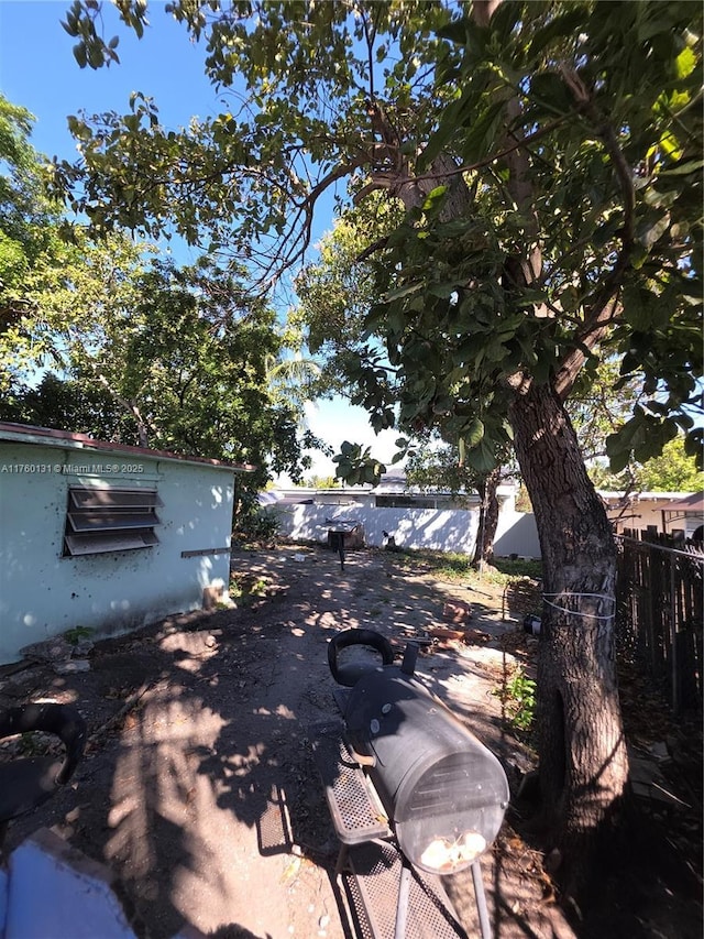 view of yard featuring fence