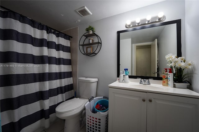 full bathroom with vanity, a shower with shower curtain, toilet, and visible vents