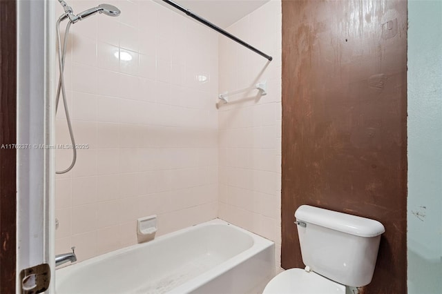 full bathroom featuring toilet and shower / bath combination