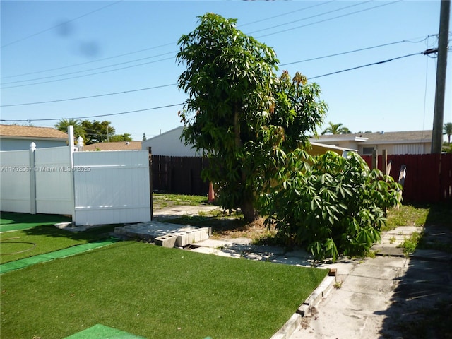 view of yard with fence