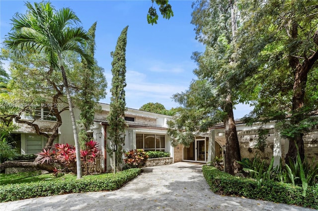 view of front of property with stucco siding