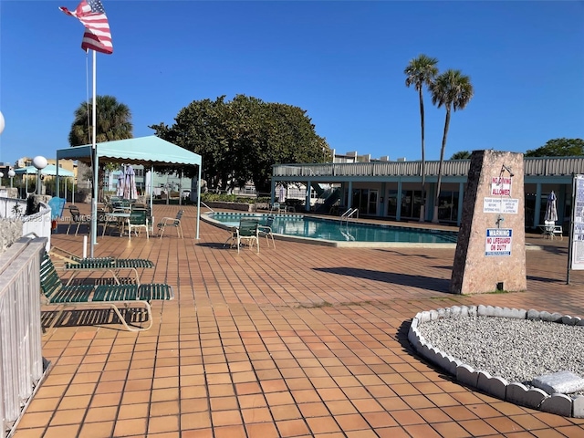 18555 NE 14th Ave Unit 609, Miami, FL 33179 - view of community pool