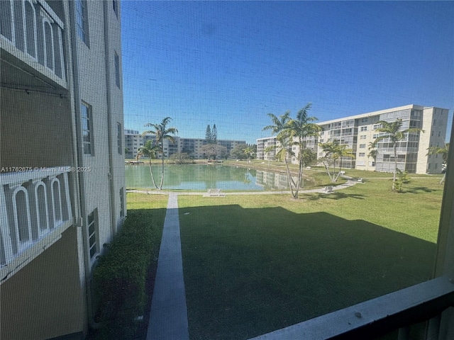 view of yard featuring a water view