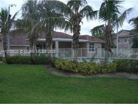 3231 Sabal Palm Mnr Unit 101, Davie, FL 33024 - view of yard