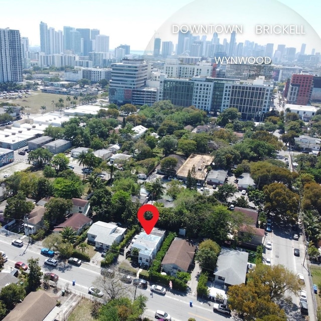 bird's eye view featuring a city view