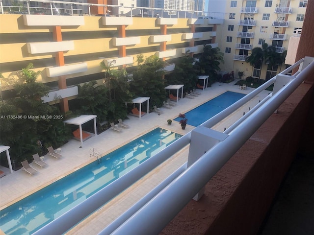 view of swimming pool