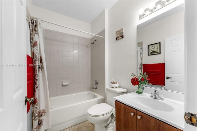 bathroom with vanity, toilet, and shower / tub combo with curtain