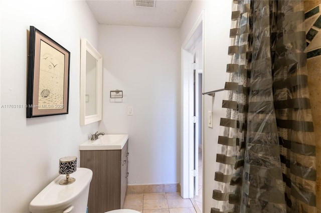 full bath featuring vanity, visible vents, curtained shower, tile patterned floors, and toilet