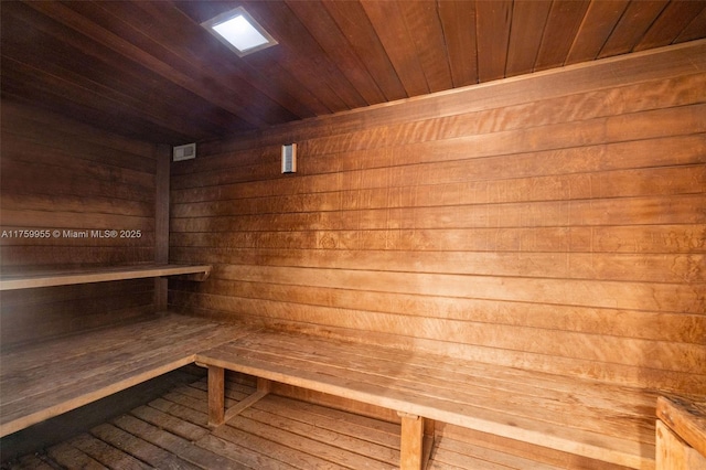 view of sauna / steam room