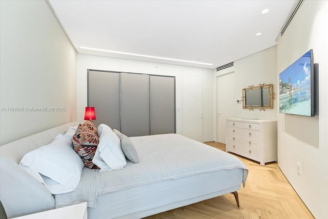 bedroom with a closet