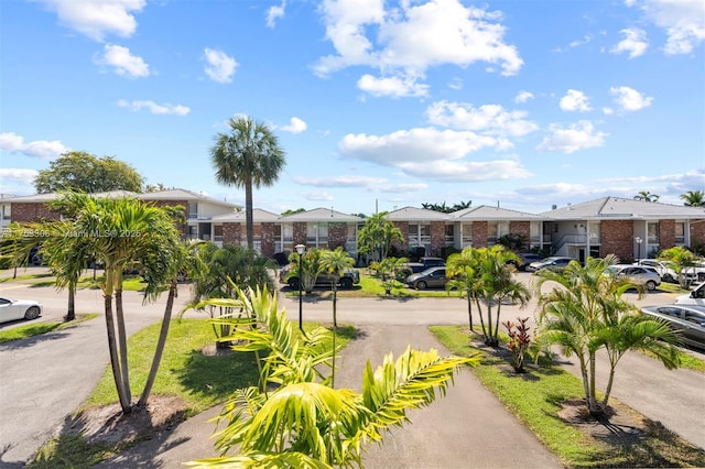 surrounding community featuring a residential view