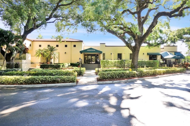 view of front of property with stucco siding