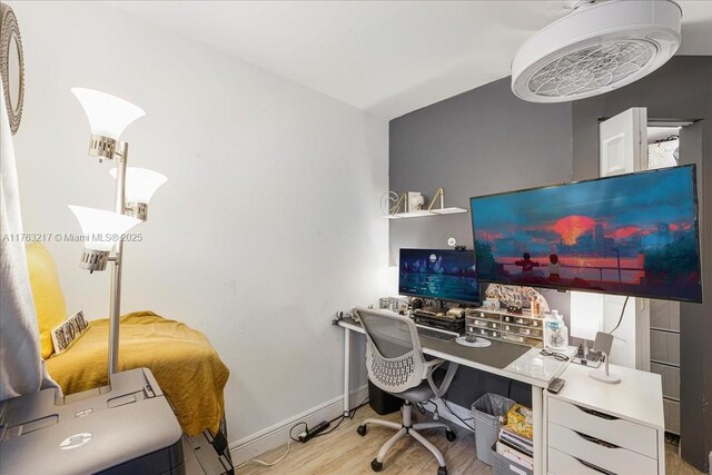 1 Keswick A 1, Deerfield Beach, FL 33442 - office space featuring wood finished floors and baseboards