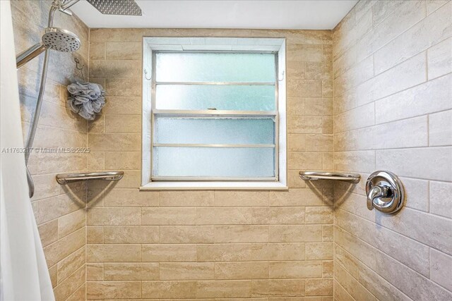 1 Keswick A 1, Deerfield Beach, FL 33442 - bathroom featuring tiled shower