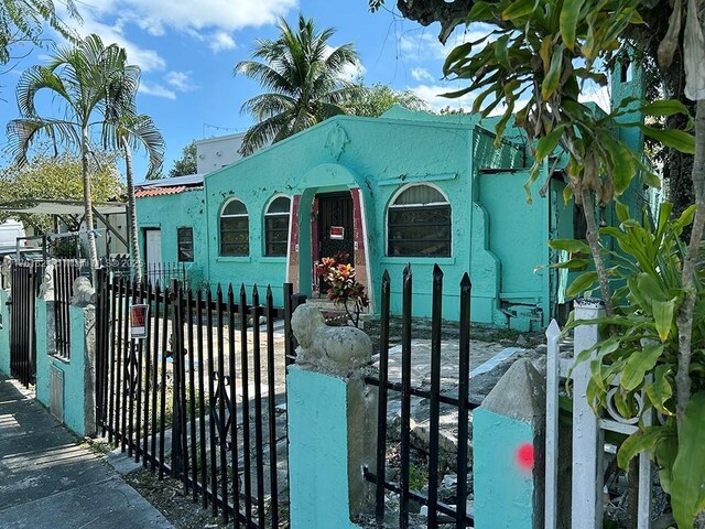 44 NW 46th St, Miami, FL 33127 - photo 3