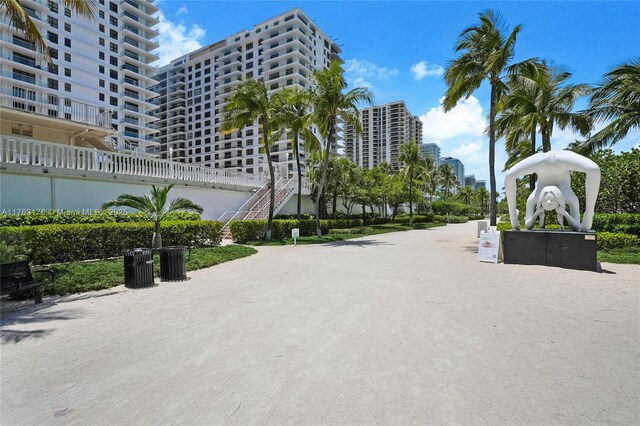 9801 Collins Ave Unit 5M, Bal Harbour, FL 33154 - view of home's community