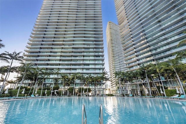 view of swimming pool