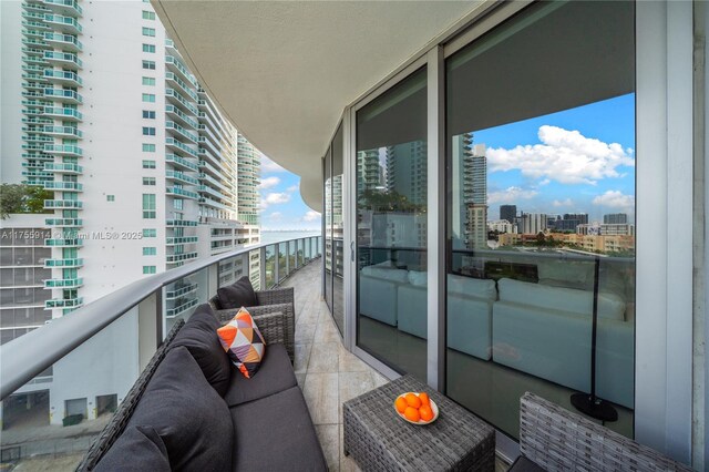 488 NE 18th St Unit 917, Miami, FL 33132 - balcony with a view of city