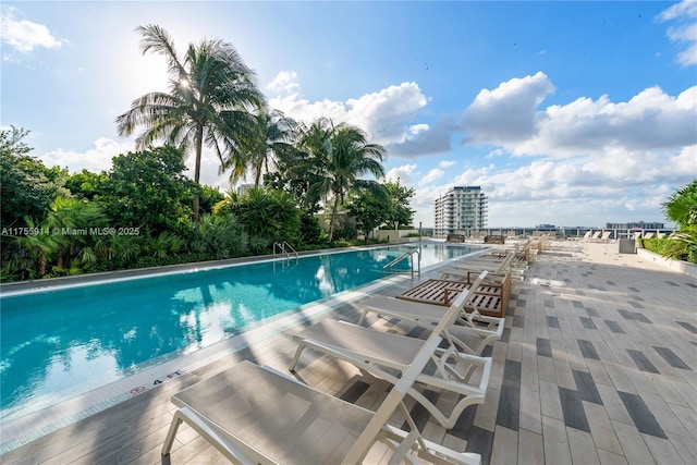 488 NE 18th St Unit 917, Miami, FL 33132 - view of community pool