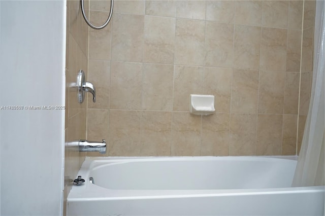 bathroom featuring shower / tub combo