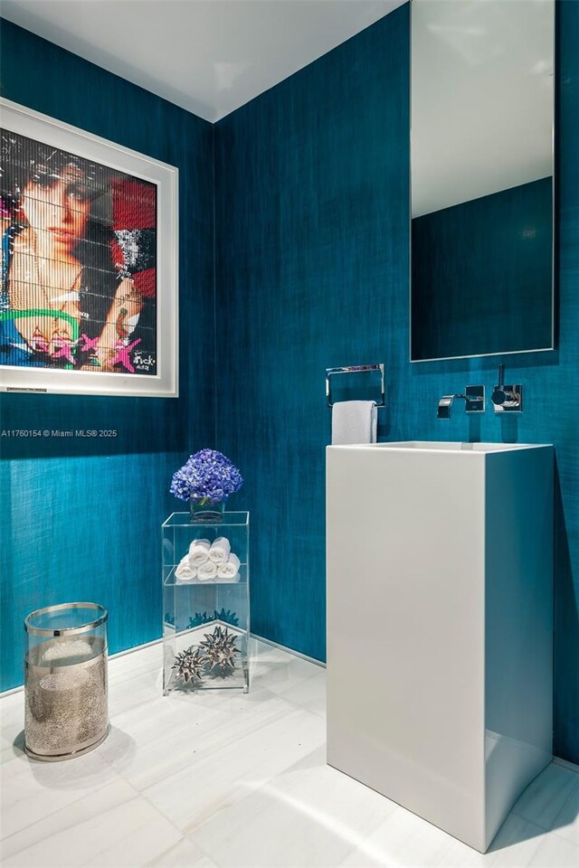 321 Ocean Dr Unit 200, Miami Beach, FL 33139 - view of bathroom
