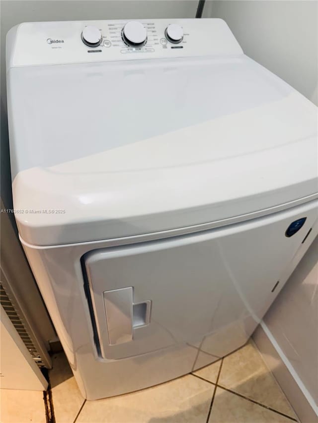 19555 E Country Club Dr Unit 8108, Aventura, FL 33180 - details with washer / dryer