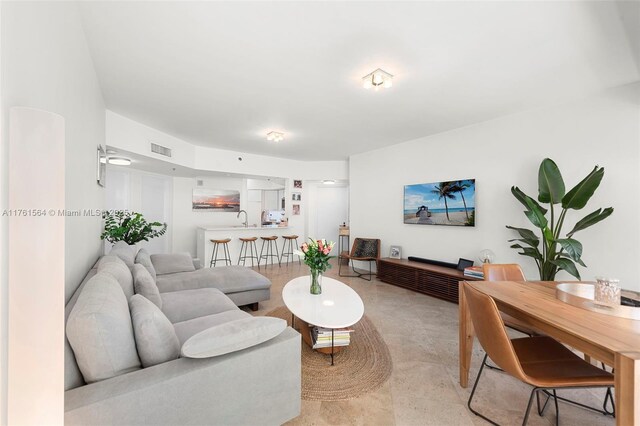 125 Jefferson Ave Unit 137, Miami Beach, FL 33139 - view of living room