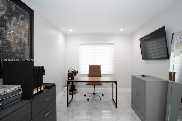 office featuring recessed lighting and baseboards