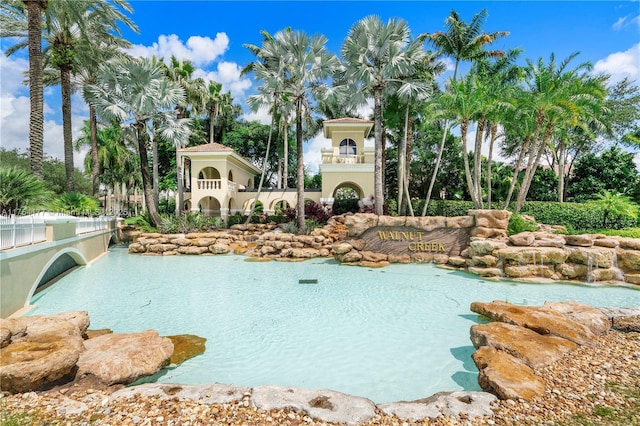 7546 NW 18th Dr, Pembroke Pines, FL 33024 - view of pool
