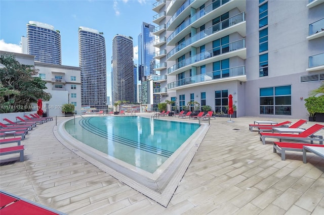 1100 S Miami Ave Unit 1103, Miami, FL 33130 - community pool with a view of skyline