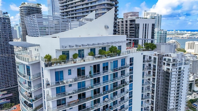 1100 S Miami Ave Unit 1103, Miami, FL 33130 - view of apartment building / complex featuring a city view