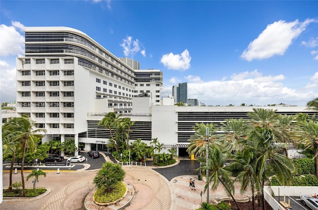 view of property featuring a city view