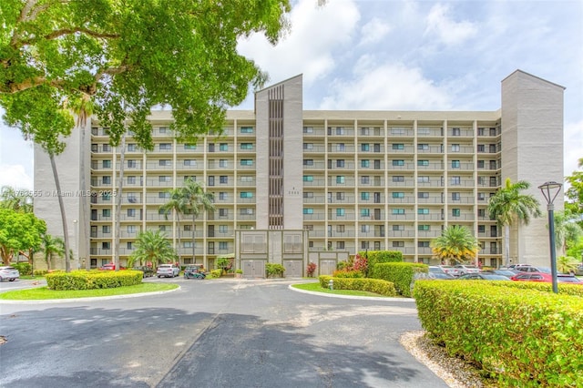 2205 S Cypress Bend Dr Unit 604, Pompano Beach, FL 33069 - photo 33