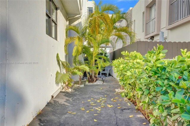 619 Euclid Ave Unit 1B, Miami Beach, FL 33139 - view of side of property with stucco siding and a patio
