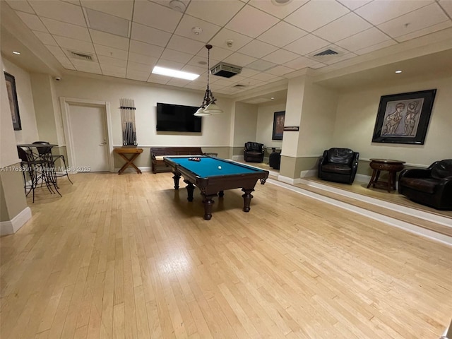 playroom featuring billiards, baseboards, visible vents, a drop ceiling, and light wood-type flooring