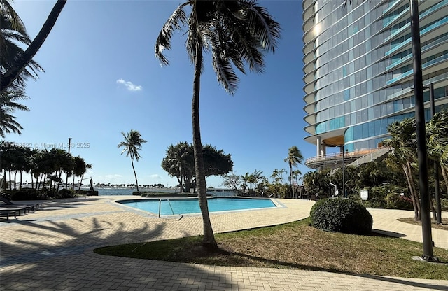2451 Brickell Ave Unit 20N, Miami, FL 33129 - view of community pool