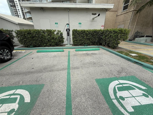 2451 Brickell Ave Unit 20N, Miami, FL 33129 - view of uncovered parking lot