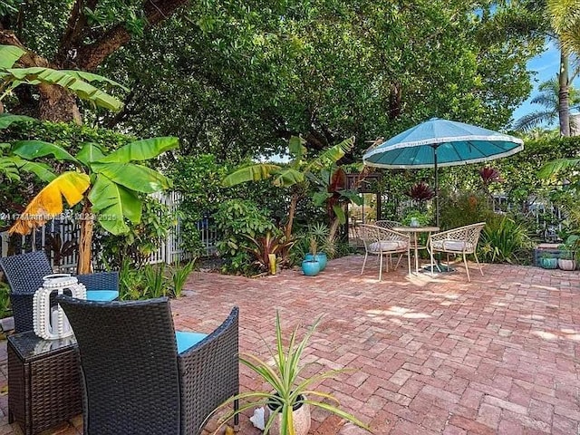 view of patio / terrace with outdoor dining area