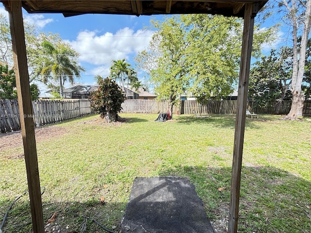 view of yard featuring a fenced backyard