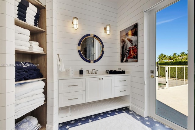 bathroom with vanity