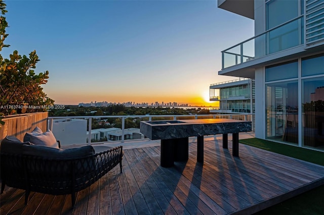 4701 N Meridian Ave Unit 603, Miami Beach, FL 33140 - view of deck