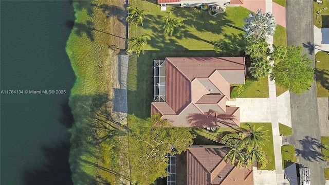 bird's eye view featuring a water view