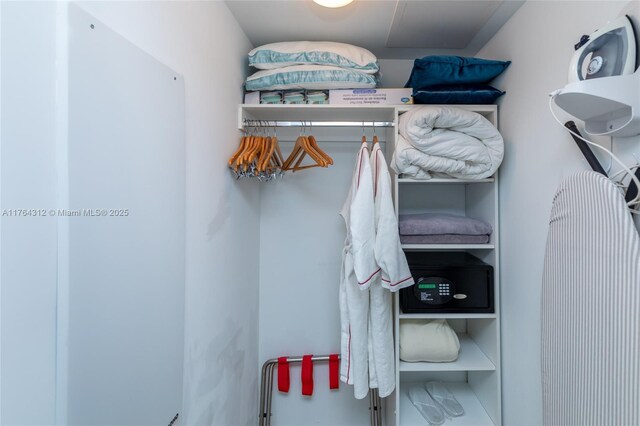 2602 E Hallandale Beach Blvd Unit R3004, Hallandale Beach, FL 33009 - view of spacious closet