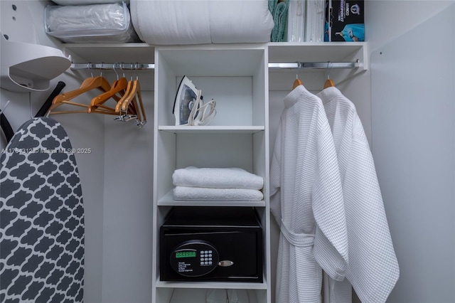 2602 E Hallandale Beach Blvd Unit R3004, Hallandale Beach, FL 33009 - view of spacious closet