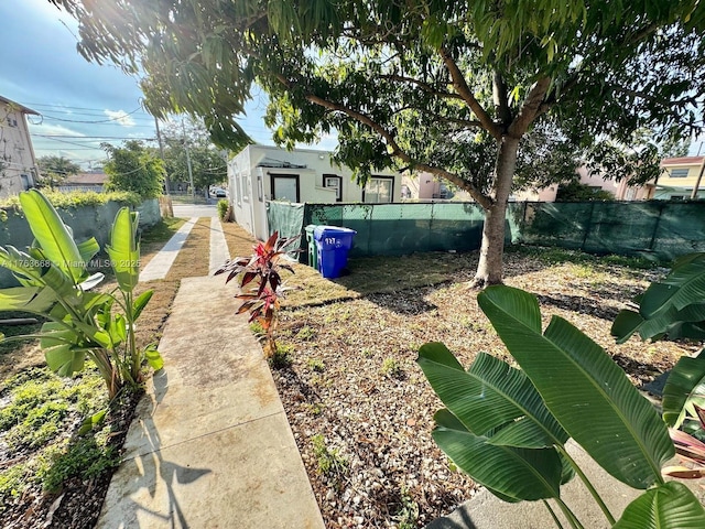 929 SW 12th Ave, Miami, FL 33130 - view of yard with fence