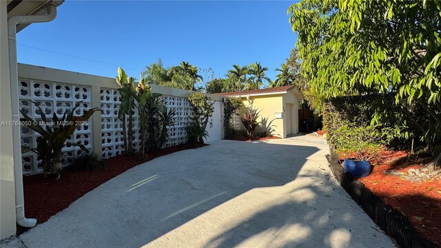8720 SW 192nd Ter, Cutler Bay, FL 33157 - photo 4