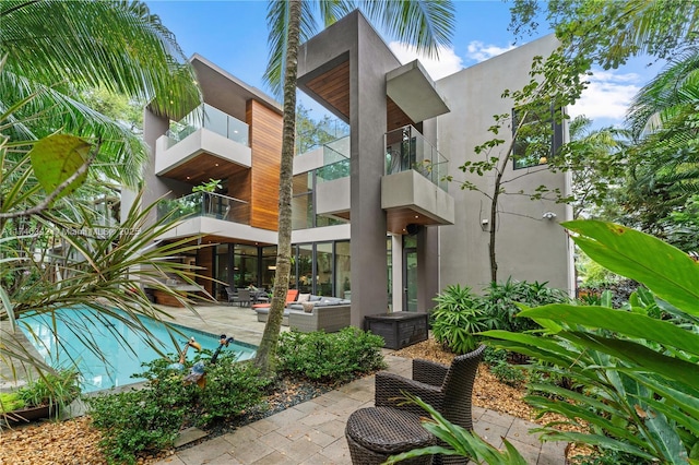 2803 Crystal Ct, Coconut Grove, FL 33133 - view of building exterior
